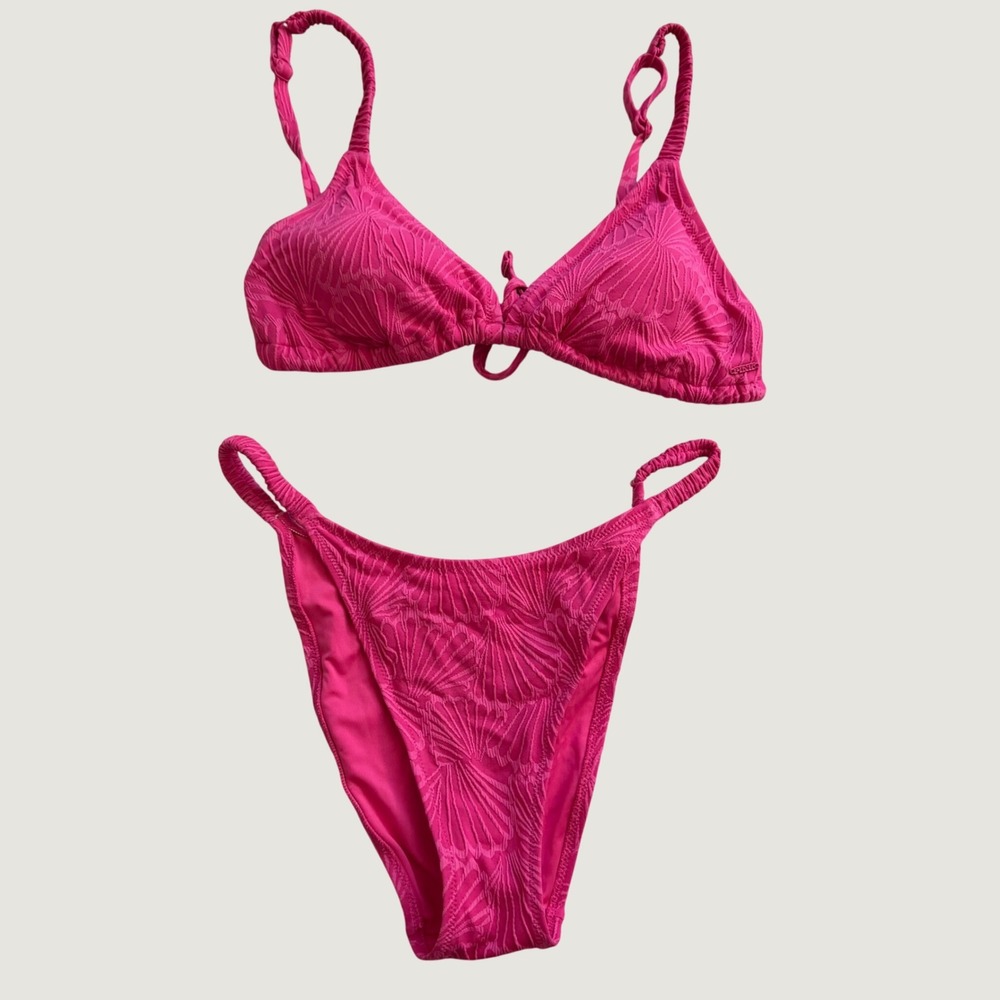 PINK Victoria's Secret Hot Pink Shell Textured Triangle Bikini Set Large
